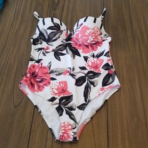 One piece floral bathing suit (NWT)